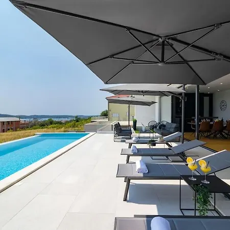 Villa Dali & Taboo With Spa And Heated Pool