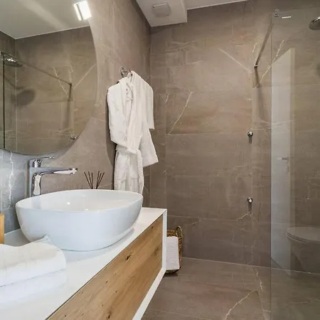 Villa Dali & Taboo With Spa And Heated Pool