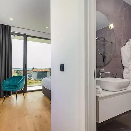 Dali & Taboo With Spa And Heated Pool Villa