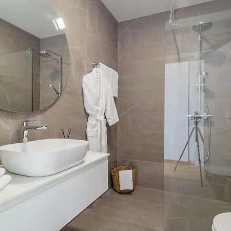 Villa Dali & Taboo With Spa And Heated Pool Medulin