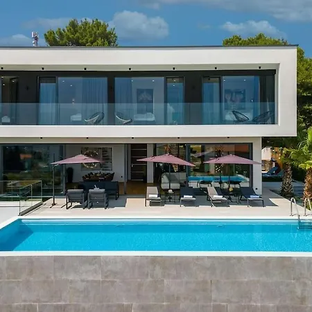 Dali & Taboo With Spa And Heated Pool Medulin