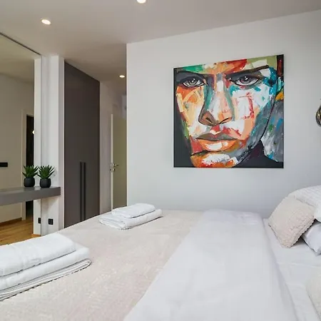 Dali & Taboo With Spa And Heated Pool Villa