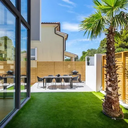 Villa Dali & Taboo With Spa And Heated Pool *
