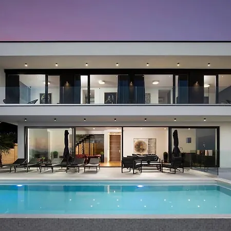 Villa Dali & Taboo With Spa And Heated Pool
